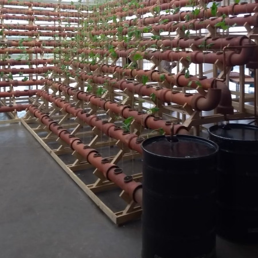 Tambores da solução nutritiva do sistema de recirculação